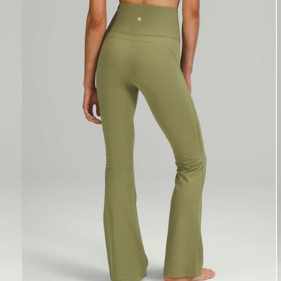 Lululemon Groove Super-High-Rise Flared Pant Nulu
Bronze Green - Picture 1 of 8